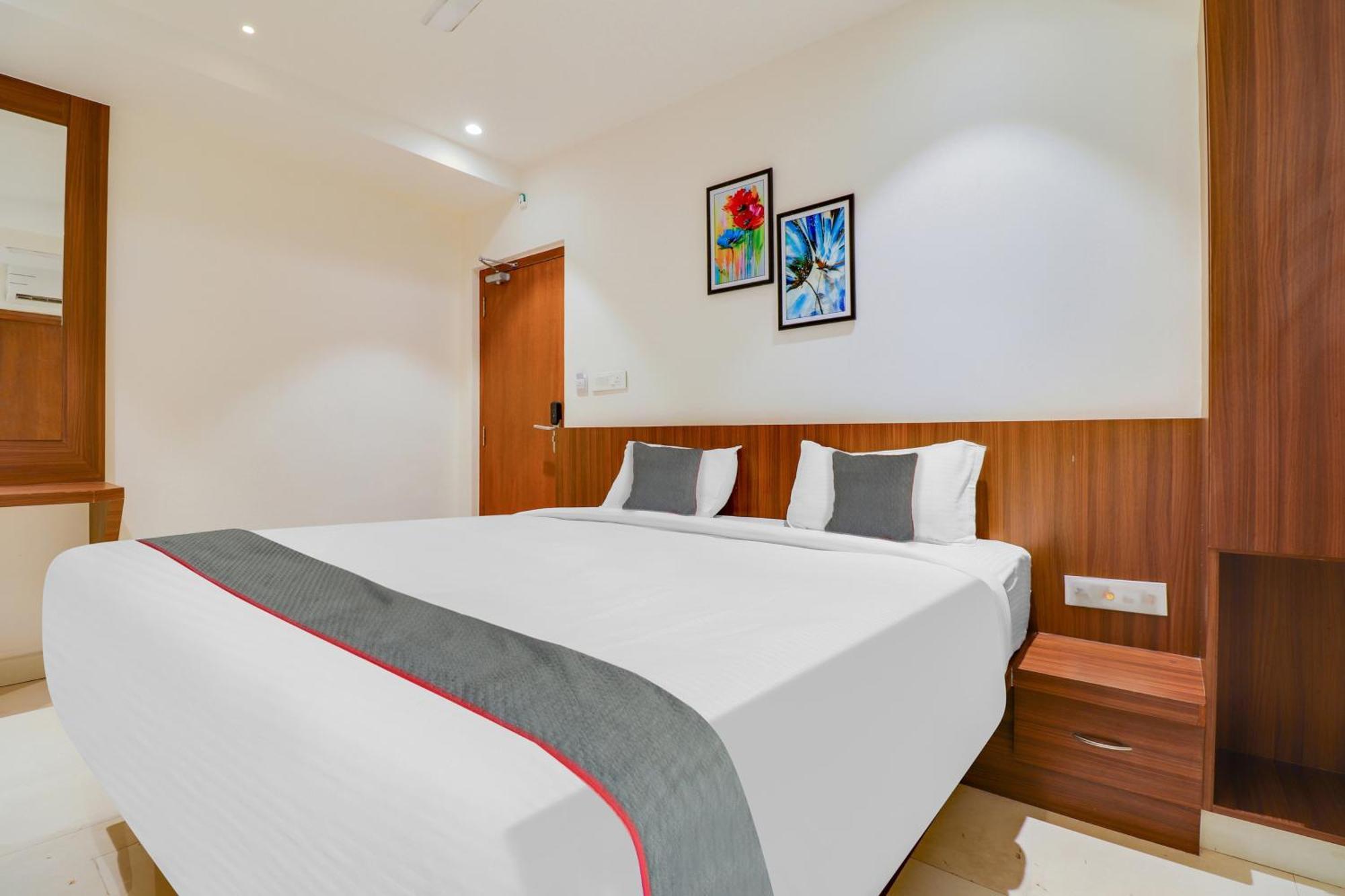 Super Townhouse Rcc Lamps Hotel Visakhapatnam Exterior photo