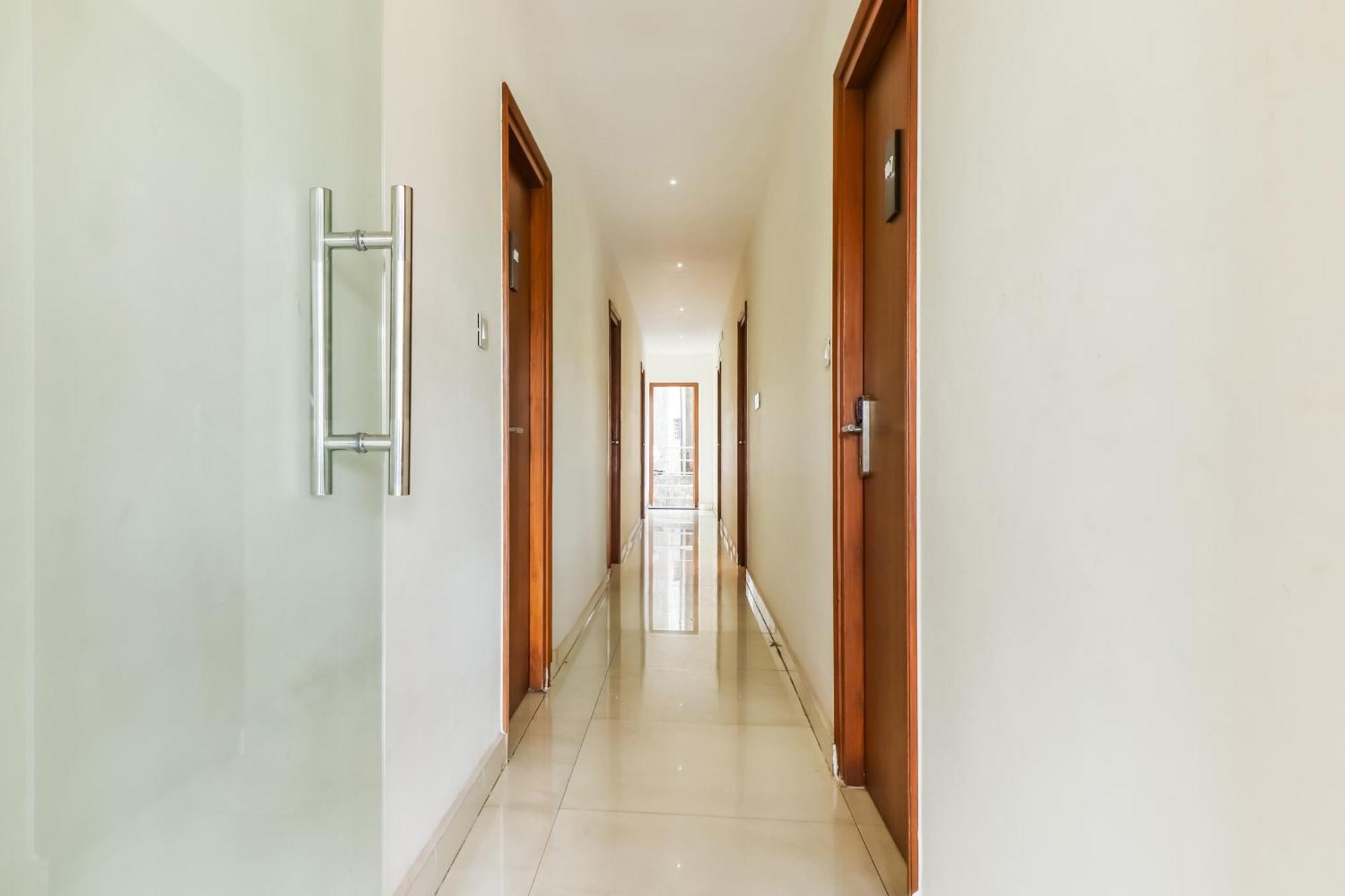 Super Townhouse Rcc Lamps Hotel Visakhapatnam Exterior photo