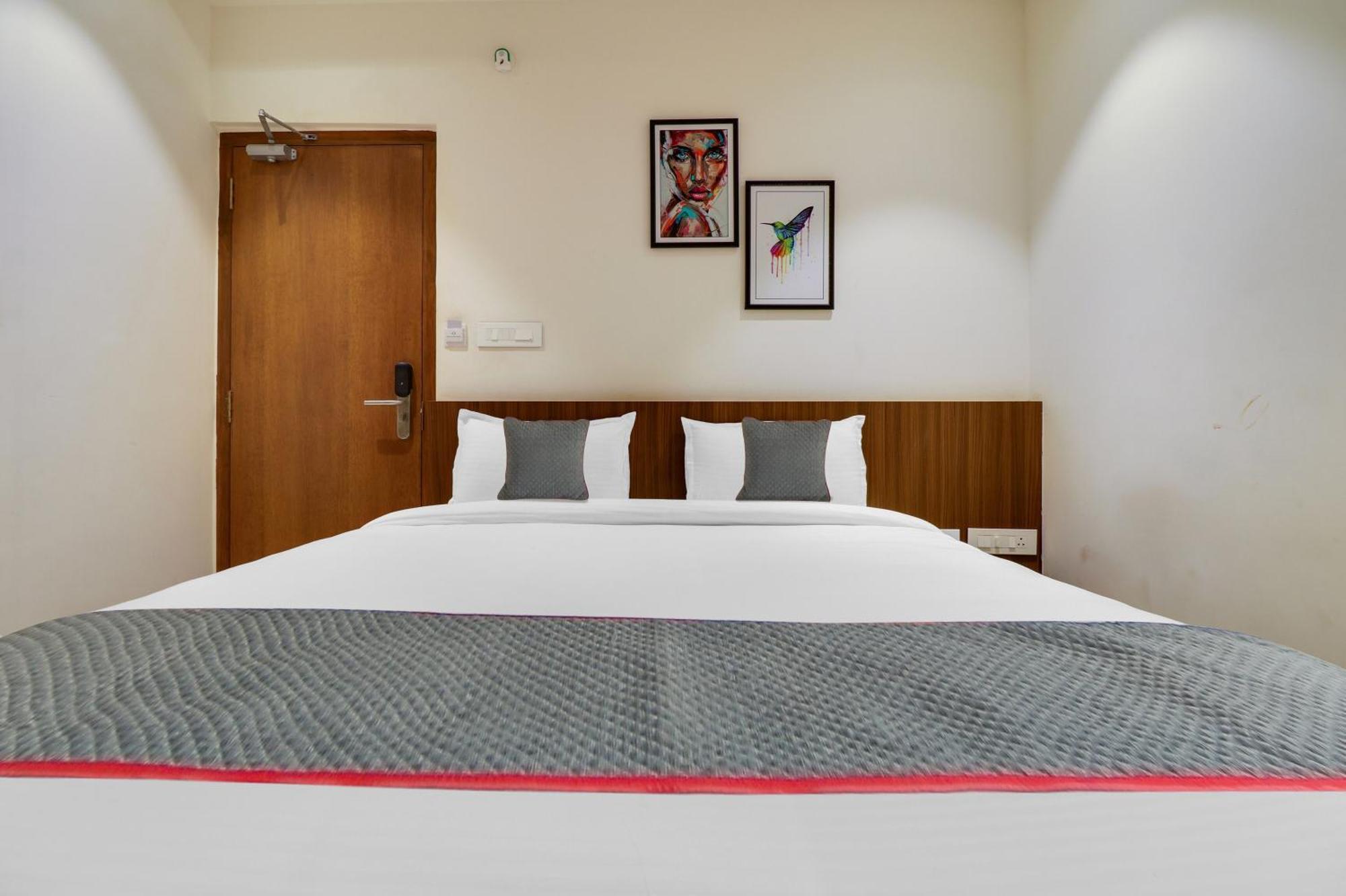 Super Townhouse Rcc Lamps Hotel Visakhapatnam Exterior photo