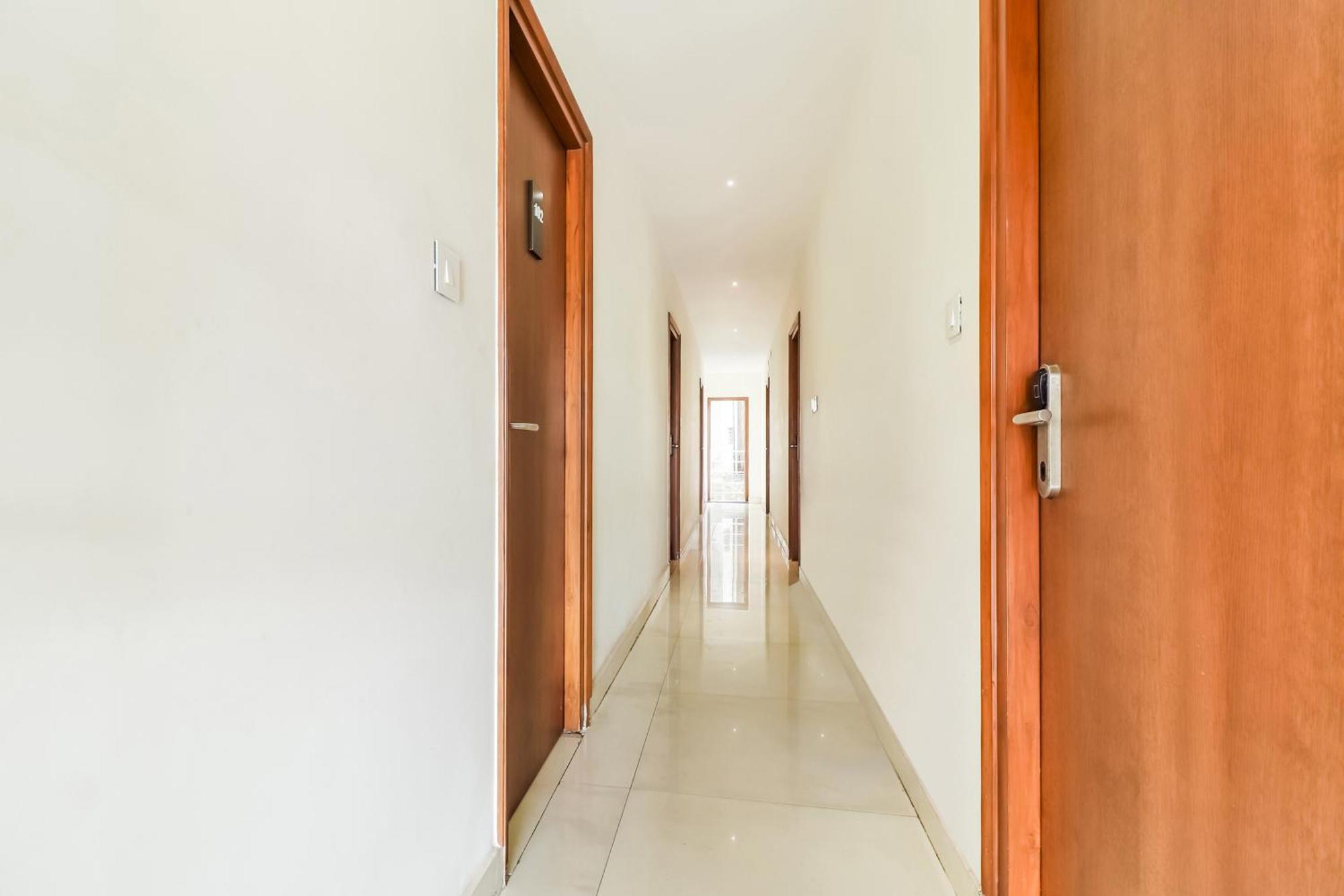 Super Townhouse Rcc Lamps Hotel Visakhapatnam Exterior photo