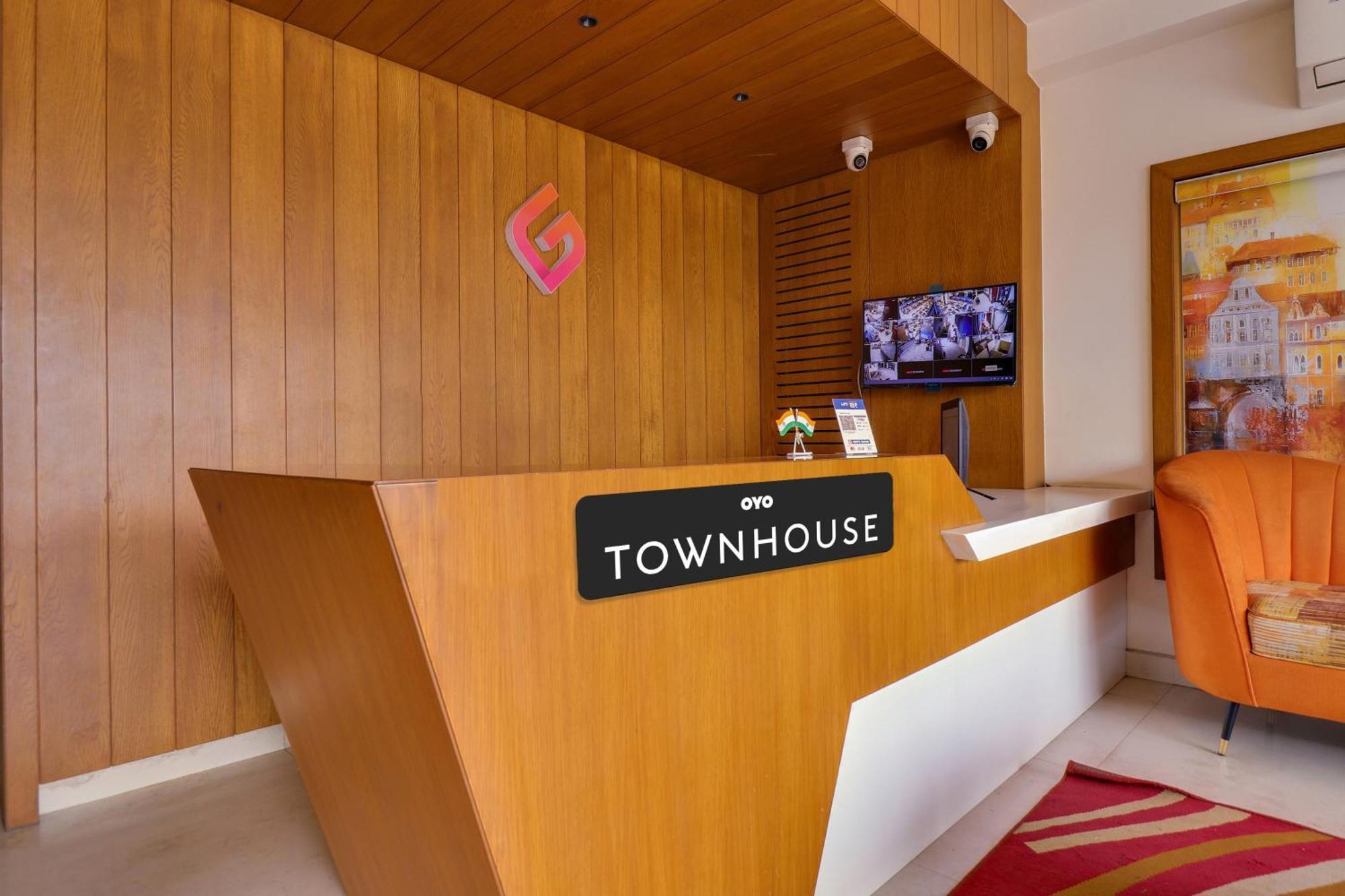 Super Townhouse Rcc Lamps Hotel Visakhapatnam Exterior photo