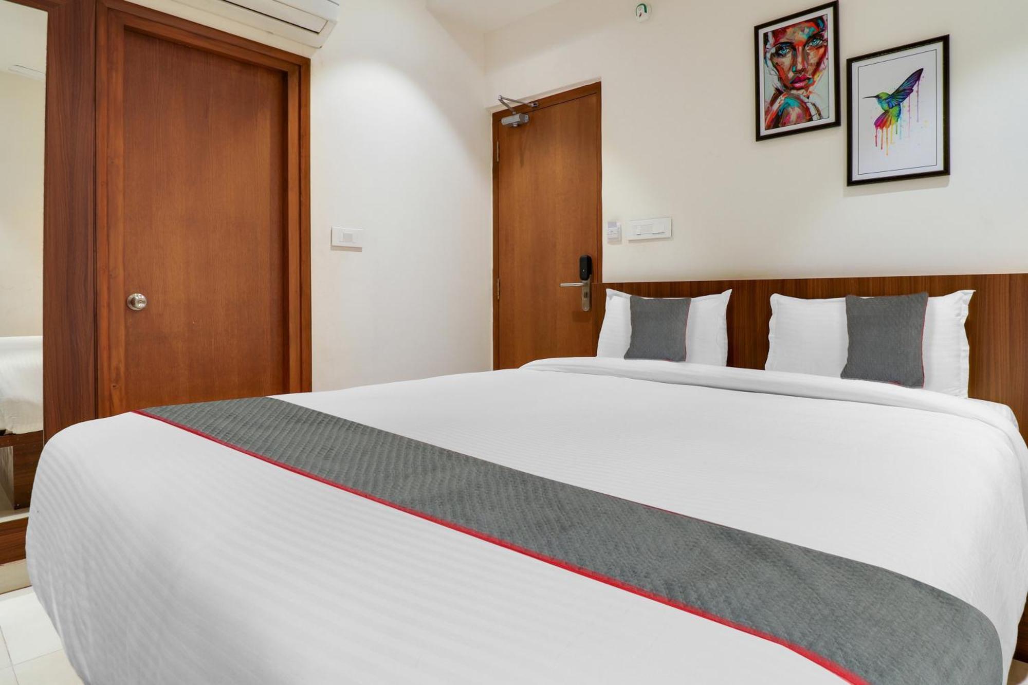 Super Townhouse Rcc Lamps Hotel Visakhapatnam Exterior photo
